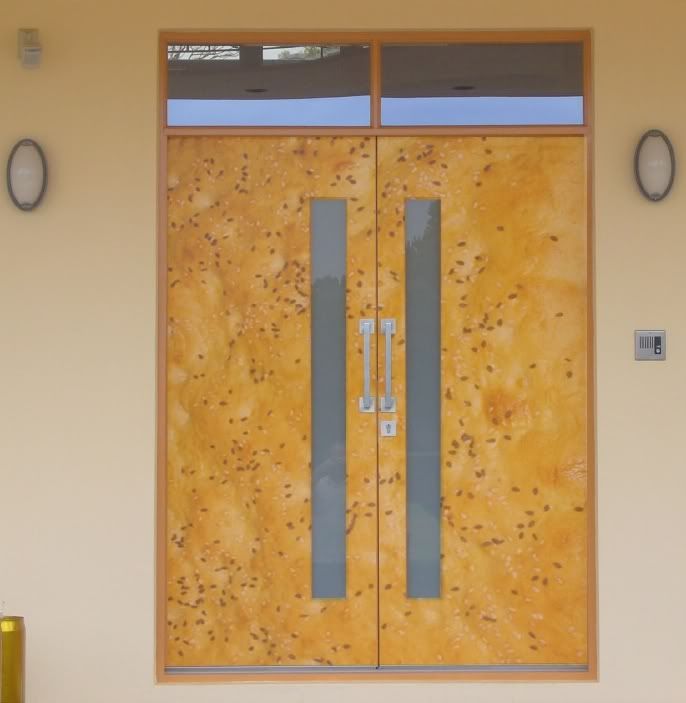 Suggestion for new door colour, please