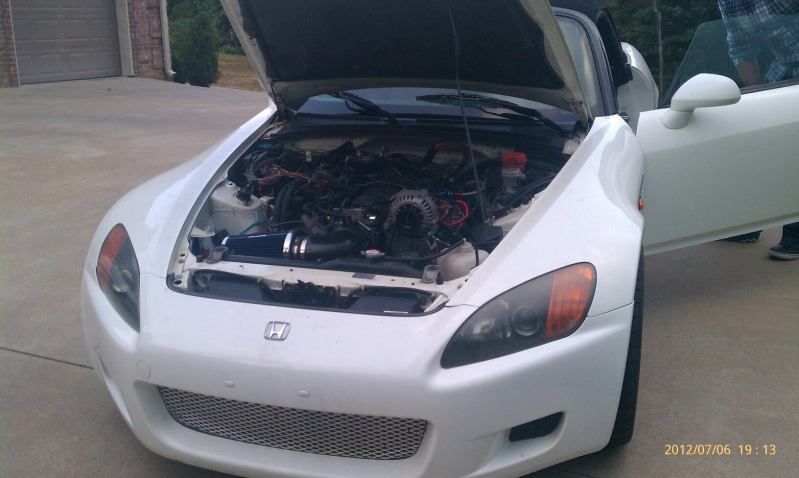 LSx engine swap inside S2000 engine bay