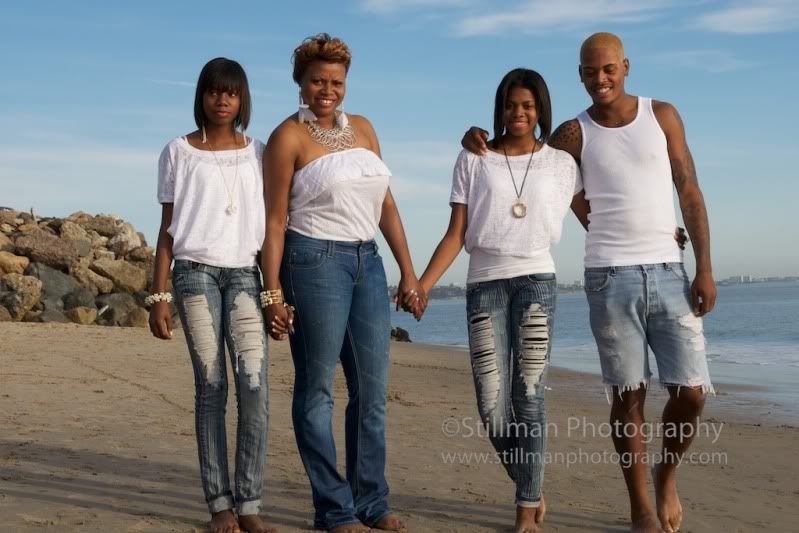 http://i38.photobucket.com/albums/e108/pahoadude/Featured%20Models/Family4e.jpg