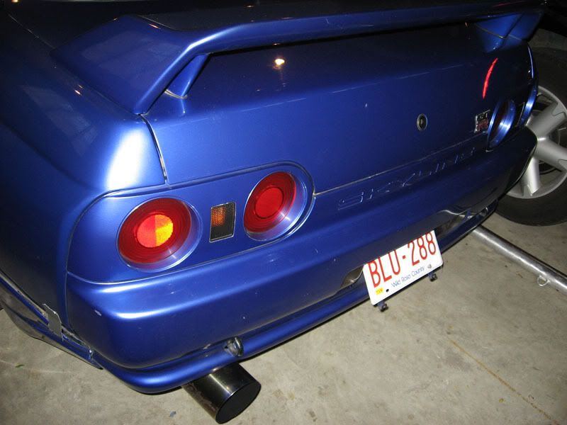 http://i38.photobucket.com/albums/e109/PyreXXX/Skyline%20GT-R/Picture019.jpg