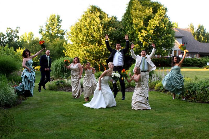 IMAGE: http://i38.photobucket.com/albums/e110/Lovebugg42/1.jpg