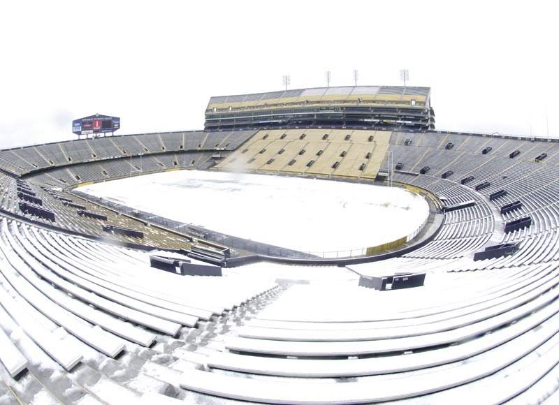 StadiumSnow3.jpg