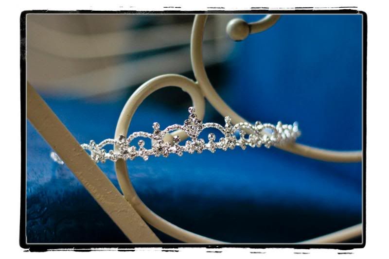 IMAGE: http://i38.photobucket.com/albums/e127/whoopsjenny/1.jpg