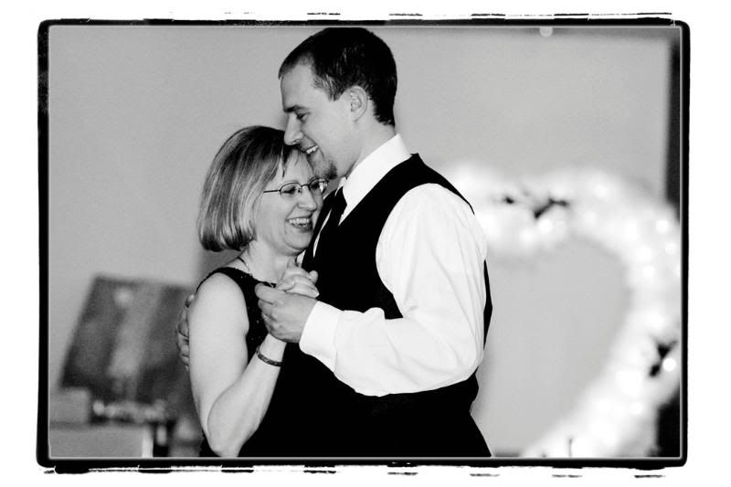 IMAGE: http://i38.photobucket.com/albums/e127/whoopsjenny/10.jpg