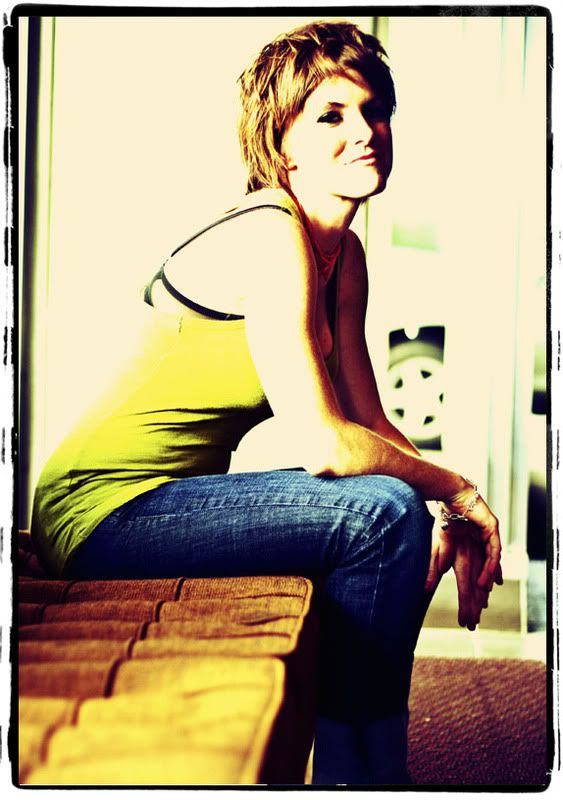 IMAGE: http://i38.photobucket.com/albums/e127/whoopsjenny/BLOG9-1.jpg