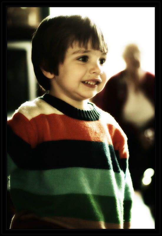 IMAGE: http://i38.photobucket.com/albums/e127/whoopsjenny/christmas2.jpg