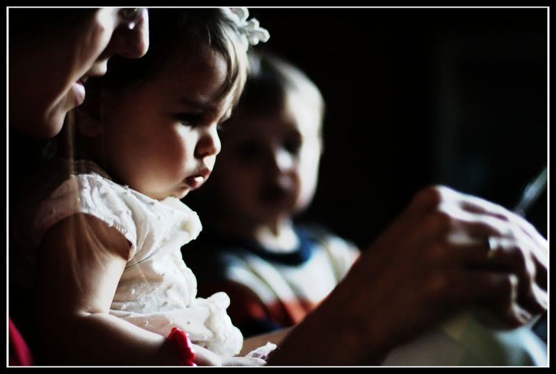 IMAGE: http://i38.photobucket.com/albums/e127/whoopsjenny/christmas4.jpg