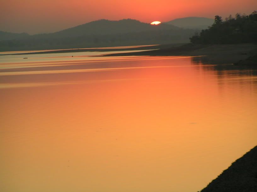 sunset @ tawa dam