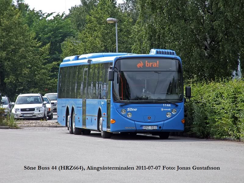 Sone_Buss_044_HRZ664_Alingsasterminalen_110707_liten.jpg