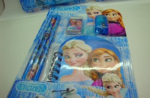  photo FrozenStationery-D2_zps2253a424.jpg