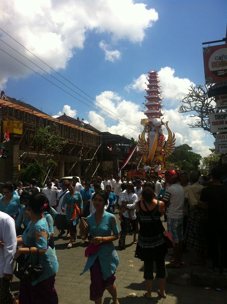The ceremony in traditional clothing