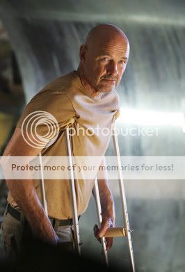 https://i38.photobucket.com/albums/e109/Spearhead1944/2X20-LockeCrutches.jpg
