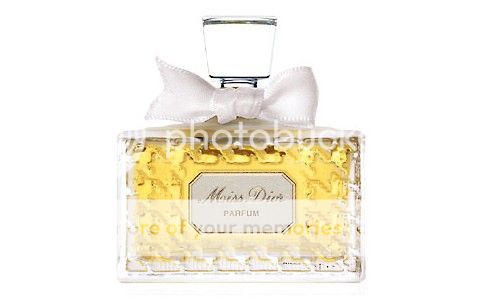 Nước hoa Miss Dior (phần 1)